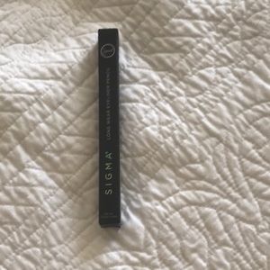 Sigma long wear eyeliner pencil in wicked (black)